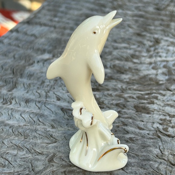 Lenox Figurine Cream Dolphin Porcelain Retired - Picture 1 of 5